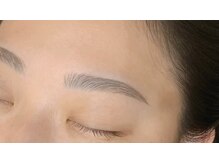 メメ(MEME)/ハリウッドブロウリフト