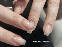 ネイルドットスタジオ 堺筋本町(NAIL DOT STUDIO)/ミラーフレンチ
