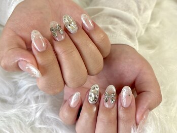 キラキラ埋めつくしネイル