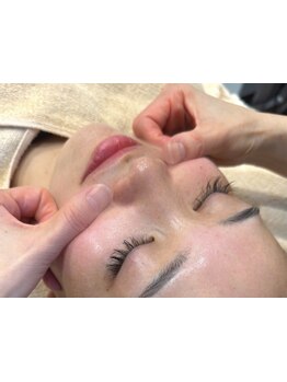 ホウレイ線・たるみ改善！予防ケア