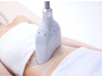 ココロ(COCORO)の写真/夏本番の薄着の季節に！【初回☆脂肪冷却2部位¥44000→¥18800!】気になる部位を集中ケアでスッキリ解消♪