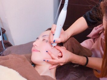 リリィ(RiRiy)の写真/美肌は作るものではなく、“育てる”もの。肌と心に寄り添うことを何より大切にしています♪