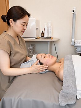 シム(sym.)の写真/
【エイジングケア】ハーブテント×厳選フェイシャルで内側から輝くツヤ玉肌へ！脱・疲れ顔を叶える
 
