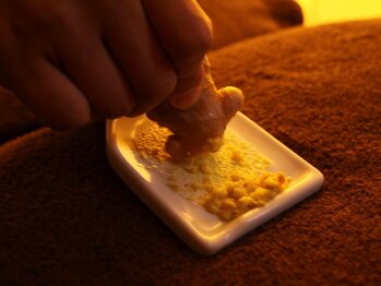 サロンドオー(salon de eau)/しょうが湯フットバス