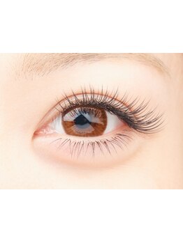 ナチュラル上品な目元にしたい