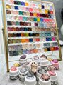 ノワリー 羽曳野(Noiry)&nbsp;700色のカラーをご用意しています！マグネットやミラーも^_^