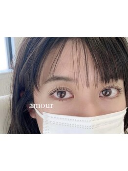 ナチュラル上品な目元にしたい