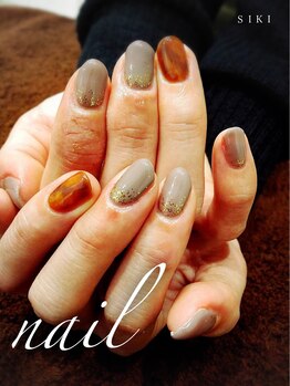 べっ甲がワンポイント