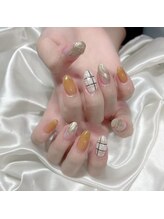 ウィウィ(U'IU'I)/チェック柄ネイル