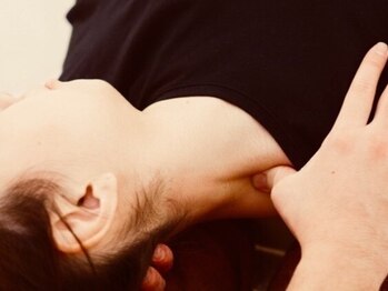 ちる 越谷(Chill)の写真/首・肩の痛みを集中改善！アイヘッド施術で眼精疲労も改善◎お疲れの方は全身もみほぐしで解消！