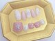 ネイルクリニック(NAIL CLINIC)の写真/ケア専門店ならではのこだわりの技術と仕上がりの美しさ。季節に合わせフットネイルで洗練された足元へ。