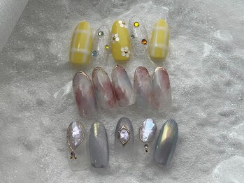 アイラッシュアンドネイルスタジオ ゼン カラスマ(eyelash&nail studio Zen Karasuma)の写真/お手元から季節感を…♪毎月変わる・どんなファッションにも合うニュアンスネイルのデザインが豊富◎