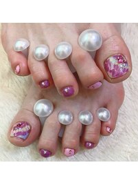 ピーコックぺディ