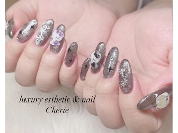 シェリエ(Cherie)/Y2Kネイル/持ち込みパーツ