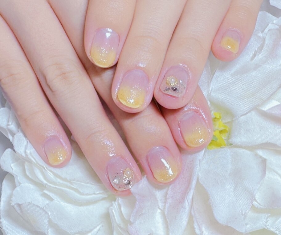 2026年冬トレンド】イエロー フレンチのネイルデザイン集｜人気順｜12