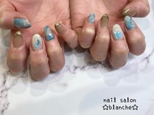 ブランシュ(BLANCHE)/大理石ネイル