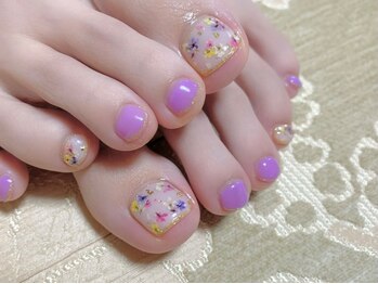 リアンリアン(lien lien de felicite nail)の写真/夏は足元からオシャレに♪お仕事柄ハンドネイルが出来ない方にもおすすめです◎選べる定額デザイン¥8200！