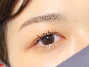 クレビア(CreBiA)/まつ毛パーマ+眉毛スタイリング