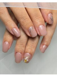 スキンカラーでスッキリ手映え