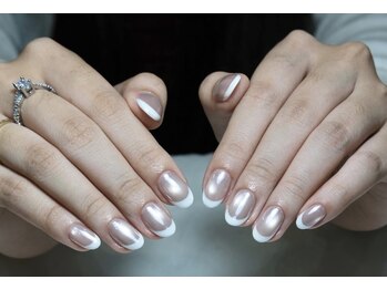 マグネット+フレンチネイル