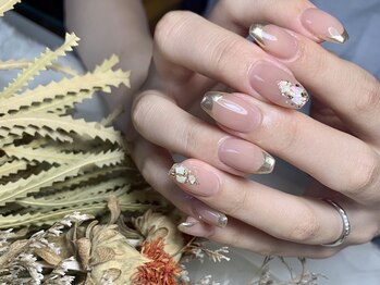 サロンドフォーエイチ(salon de 4H)/ミラーフレンチがやっぱり人気♪