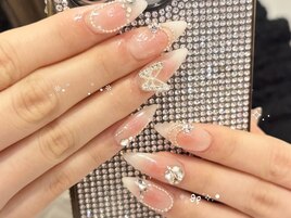 キラキラチークネイル