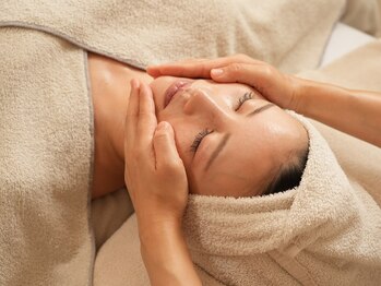 カルム(CALME)の写真/◇神経調律アロマ＋幹細胞フェイシャル◇脳疲労・首肩のコリをリセット×お肌のキメを整え透明感UP♪