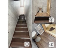 シャイン(SHINE)の雰囲気（店内の階段を上がって頂き、スリッパに履き替えをお願いします。）