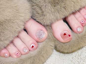 ワイアンドワイ(Y&Y)/一年通して人気のフットネイル