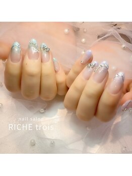 リッシュ トロワ(RICHE trois)/夏っぽグラデーションネイル