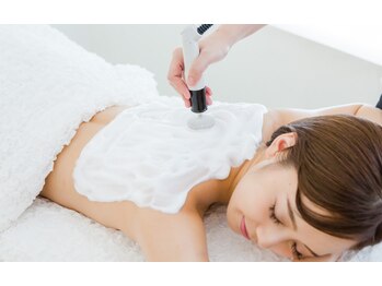 ナチュラーレ 三宮店(Naturale)の写真/【祝25年☆4.8】ドレス姿が美しくなる濃密ケア★ブライダル/挙式前撮り/全身美肌/マタニティ/三宮駅3分