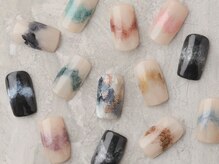 ニカ 河堀口(nika)の雰囲気（インクの揺らぎで大人の個性が映えるニュアンスデザイン）