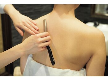 ヒロ銀座 銀座並木通り店(HIRO GINZA)/ ブライダルシェービング(背中)