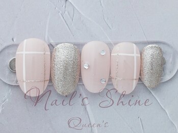 ネイルズシャインクイーンズ(nail's Shine Queen's)/上品トレンドアート