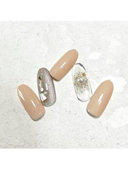 ミュナ(myuna)/キラキラベージュネイル