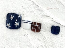 ネイビーフラワー￥11000