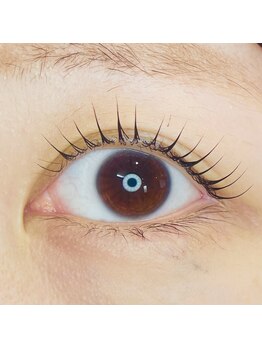 ヌーク(neuk)/ラッシュリフト（まつげパーマ）