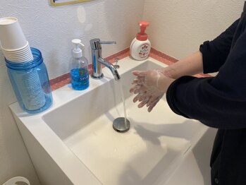 マドモア プティット 加古川店(MADEMORE petite)/施術後は必ず手洗いを行ってます