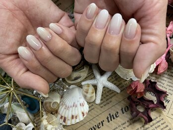 ネイルサロン ネイルクク(Nail KUKU)/白グラ