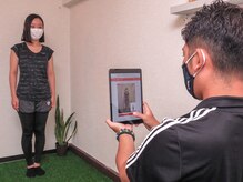 あいうぃる鍼灸整体院/AIによる姿勢分析風景