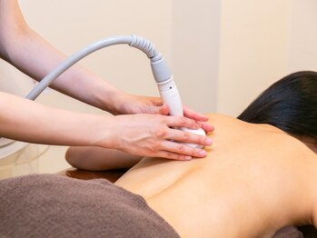パーフェクトボディプレミアム 天王寺店(PERFECT BODY PREMIUM)の写真/【4周年記念★先着20名!短期集中痩身プログラムが破格で!】デコルテケア付♪結果◎二の腕周りを徹底引締め