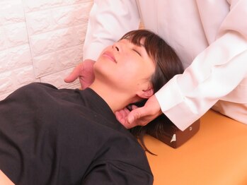 土田はり灸院の写真/デスクワークや立ち仕事による腰の辛さや、日々の頑張りでお疲れの方に◎