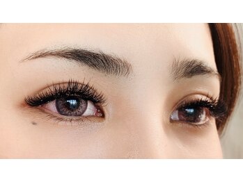 エミナル(EMINAL)/超持続　LEDボリュームラッシュ 