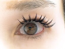 クレヴィア(crevia)/LEDフラット&ボリュームラッシュ