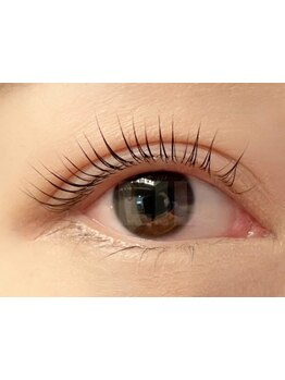 ナチュラル上品な目元にしたい