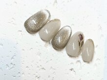 リベレ(LIBELLE)/フラワーネイル/ホワイトネイル