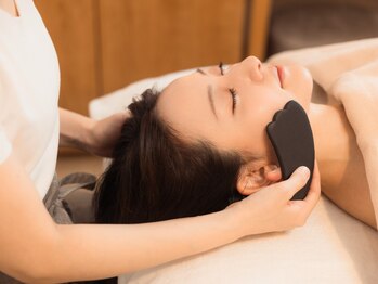 Pourtoiの写真/内側から発光するような艶肌へ♪本来の美しさを引き出すエイジングケアで若々しい印象のお肌へ導きます◎