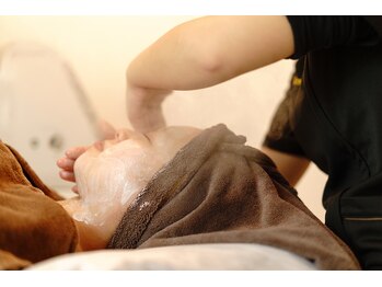 ファースト(First.)/潤い美肌エステ