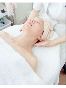 ポーラ アリス(POLA ALICE)/首回りのケアで透明感のある肌へ