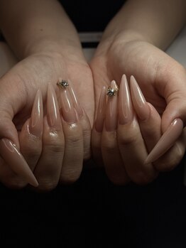 ネイルソル ラグジュ 松山(Nail SOL LUXE)の写真/【チップ１０本長さ出し可】上品うるつや～ゴテゴテ盛りまで対応◇誰とも被らない海外系デザインも得意◎
